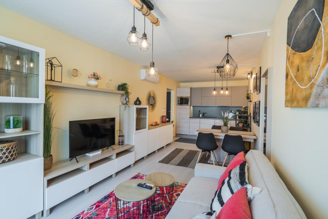 Mf Adriana Panorama Apartment 希欧福克 外观 照片